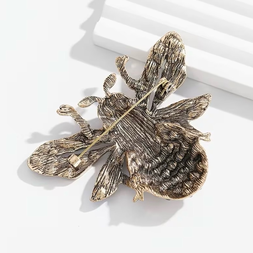 Bee Insect Rhinestone Encrusted Fashion Brooch Pin - Picture 5 of 5